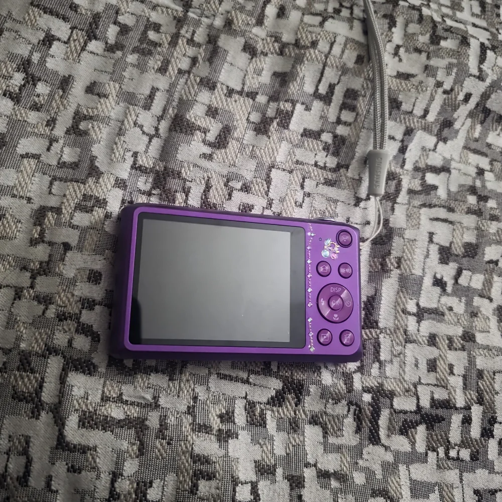 Samsung Purple Digital Camera with Zoom Lens